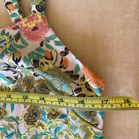 Rachel by Rachel Roy sundress in a lovely floral print. Size 4. - Picture 11 of 12